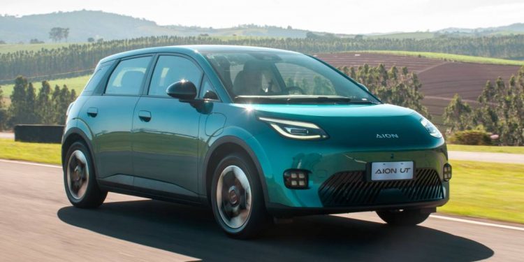 GAC Aion UT usa motor e espaço de SUV grande contra BYD Dolphin e Geely EX2 por R$ 139.990